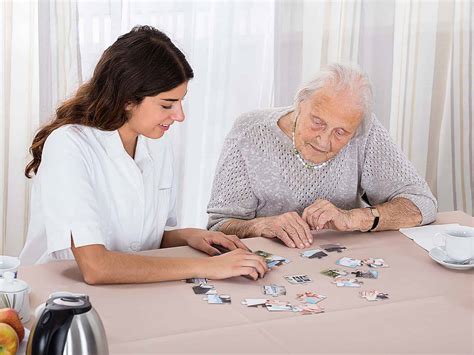 how to care for dementia parent at home