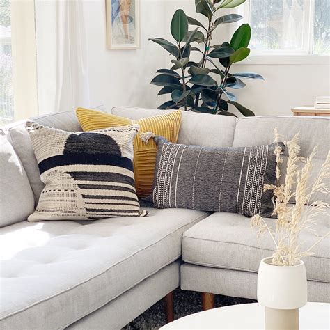 21 Stylish Throw Pillow Ideas for Grey Couches