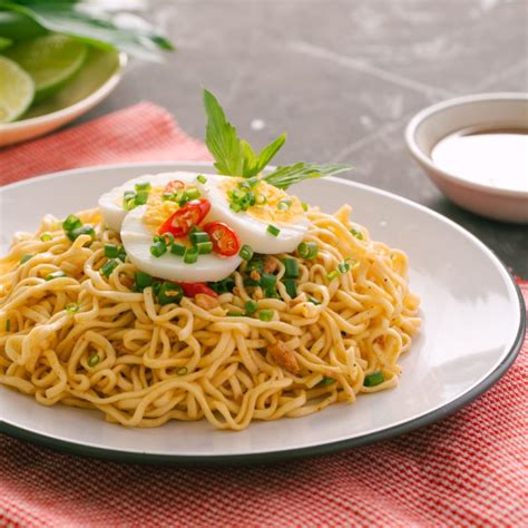 Egg Maggi Noodles Recipe Breakfast Care Maggi recipes, Indian food