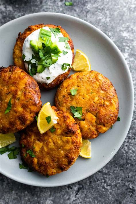 Air Fryer Salmon Cakes [Video] Sweet and Savory Meals
