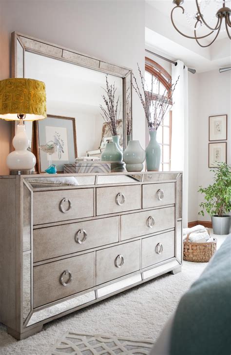 Easy Tips for Decorating Your Dresser Top