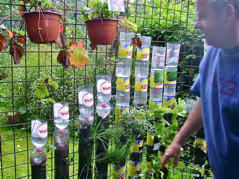 Bottle tower gardening how to start ? (Willem Van Cotthem) Tower