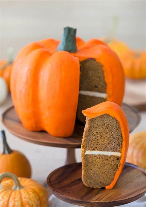 A photo showing a giant Pumpkin Cake that looks just like a real