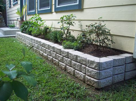 Flower Bed Ideas for the Front of Your House