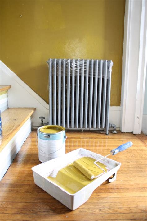 How To Paint Behind A Radiator In 2022 Expert Ways And Tips Pickpaint