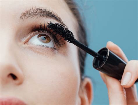 How To Keep Mascara From Smudging? Nubo Beauty