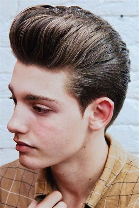 How To Style A Pompadour: A Guide For Men In 2023