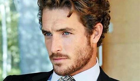 How To Style Men's Wavy Hair