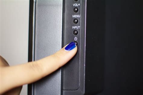 How to turn on laptop without power button Techtiertips