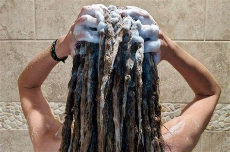 How To Wash Dreads: A Comprehensive Guide