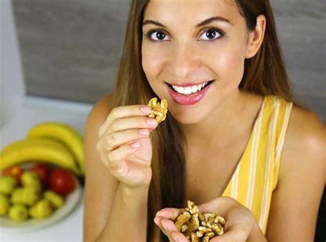 How And When To Eat Walnuts