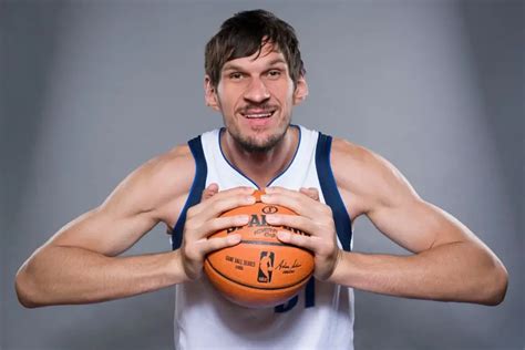 how big are boban marjanovic hands