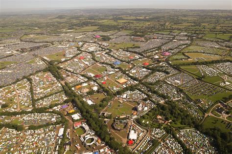 how big is glastonbury festival site