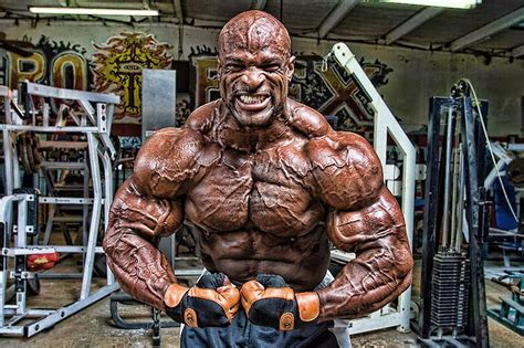 how big was ronnie coleman