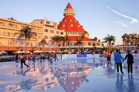 how cold does it get in san diego in december