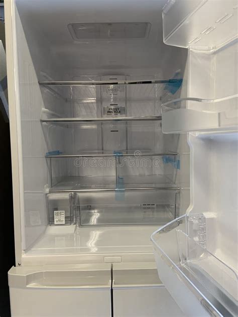 How Cold Is A Refrigerator Inside