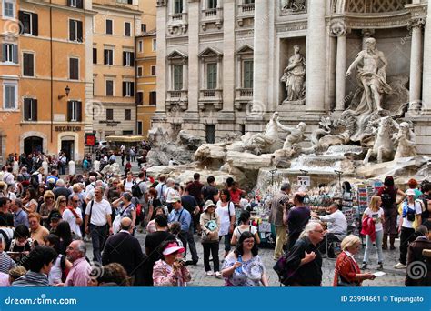 how crowded is rome in may