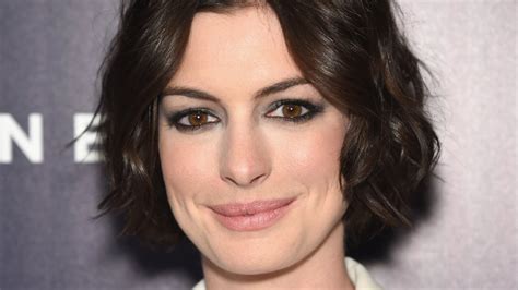 how did anne hathaway become famous