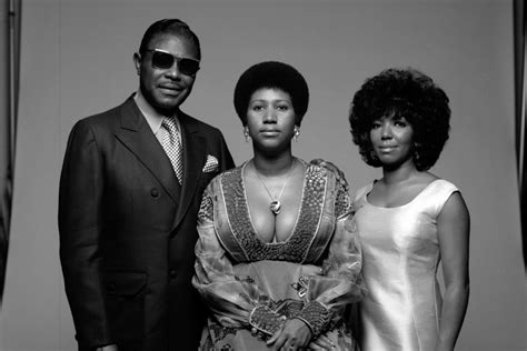 how did aretha franklin's siblings die