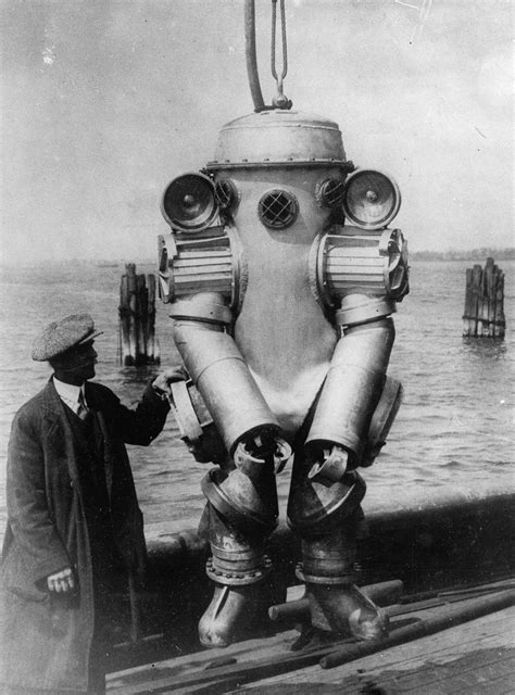 How Did Old Diving Suits Work