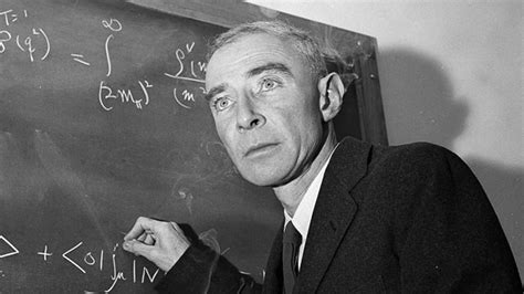 how did oppenheimer create the atomic bomb