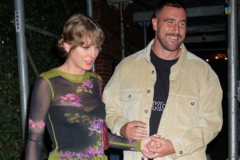 how did taylor swift and travis kelce met