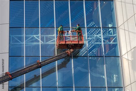 How Do Glass Washers Work