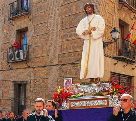 how do spain celebrate easter