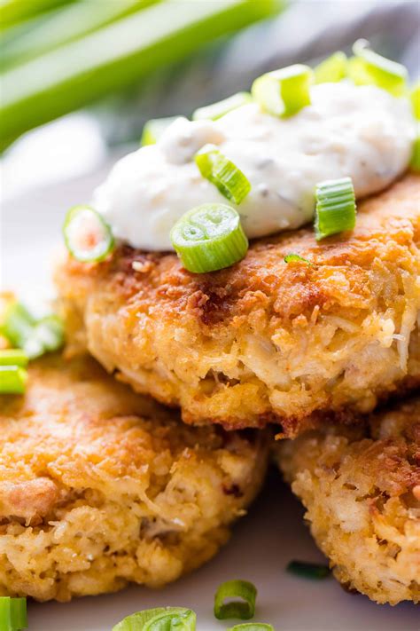 how do you make homemade crab cakes