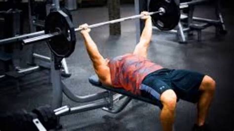 How Does A Belt Help Bench Press