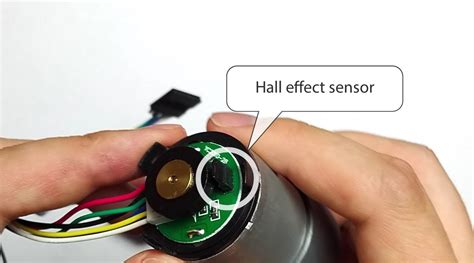 how does a hall effect encoder work