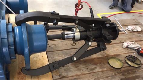 How Does A Hydraulic Bearing Puller Work