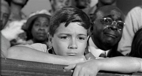 how does jem show courage in to kill a mockingbird