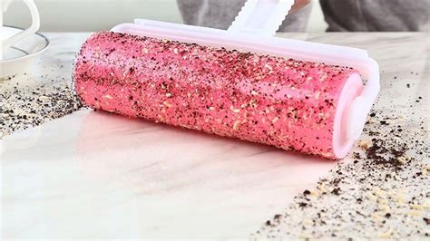 How Does Lint Roller Work