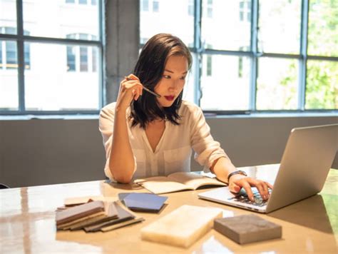 How Do College Classes Work? [2022 Guide]