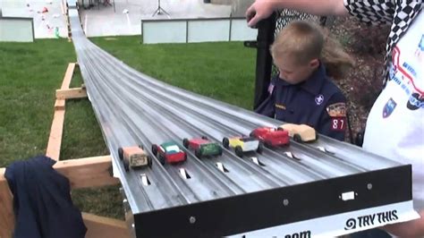 How Does Pinewood Derby Work