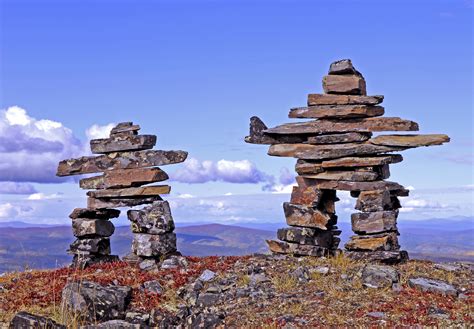 How Does The Inukshuk Represent Canada