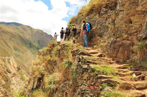 how far is the hike to machu