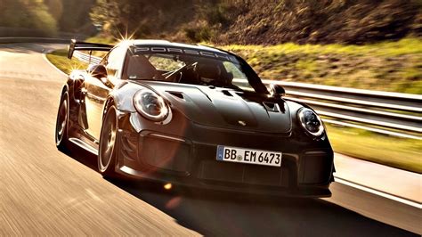 how fast does a porsche 911 gt2 rs go