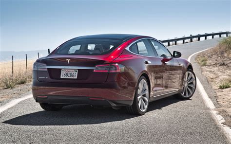 how fast does the tesla model s go