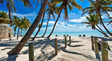 how hot does it get in key west in the summer