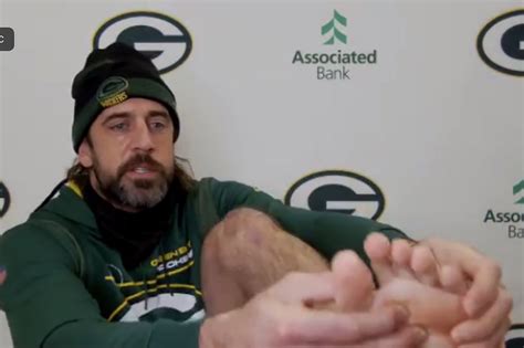 how is aaron rodgers ankle