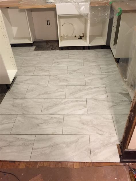 how large should my floor tile be