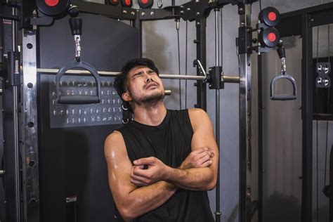 how long does a small bicep tear take to heal