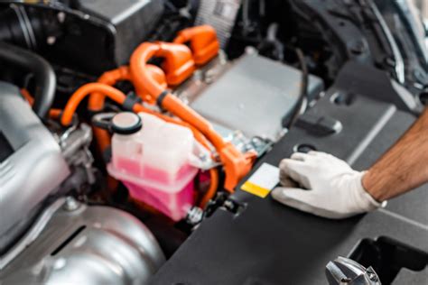 How to Check Coolant Level and Add Antifreeze on a Mitsubishi