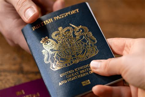 how long does it take to get a passport in colombia
