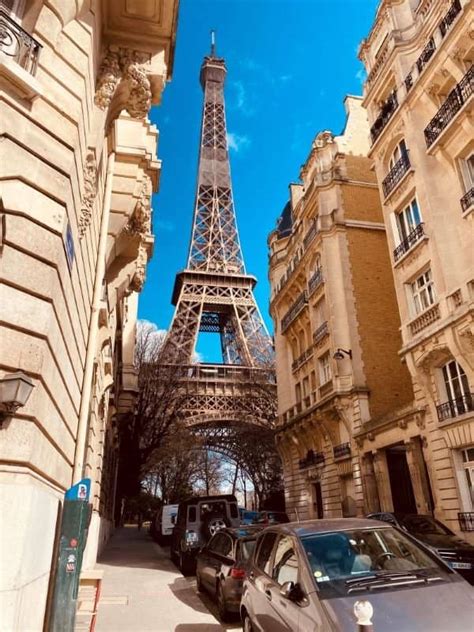 how long does it take to get from charles de gaulle airport to eiffel tower
