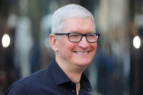 how long has tim cook been ceo of apple