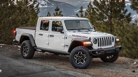 how long is a 2022 jeep gladiator
