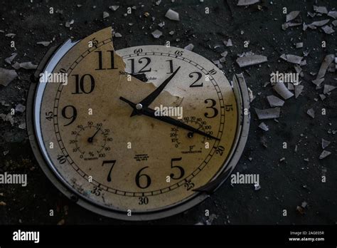 How Long Is A Broken Clock Correct